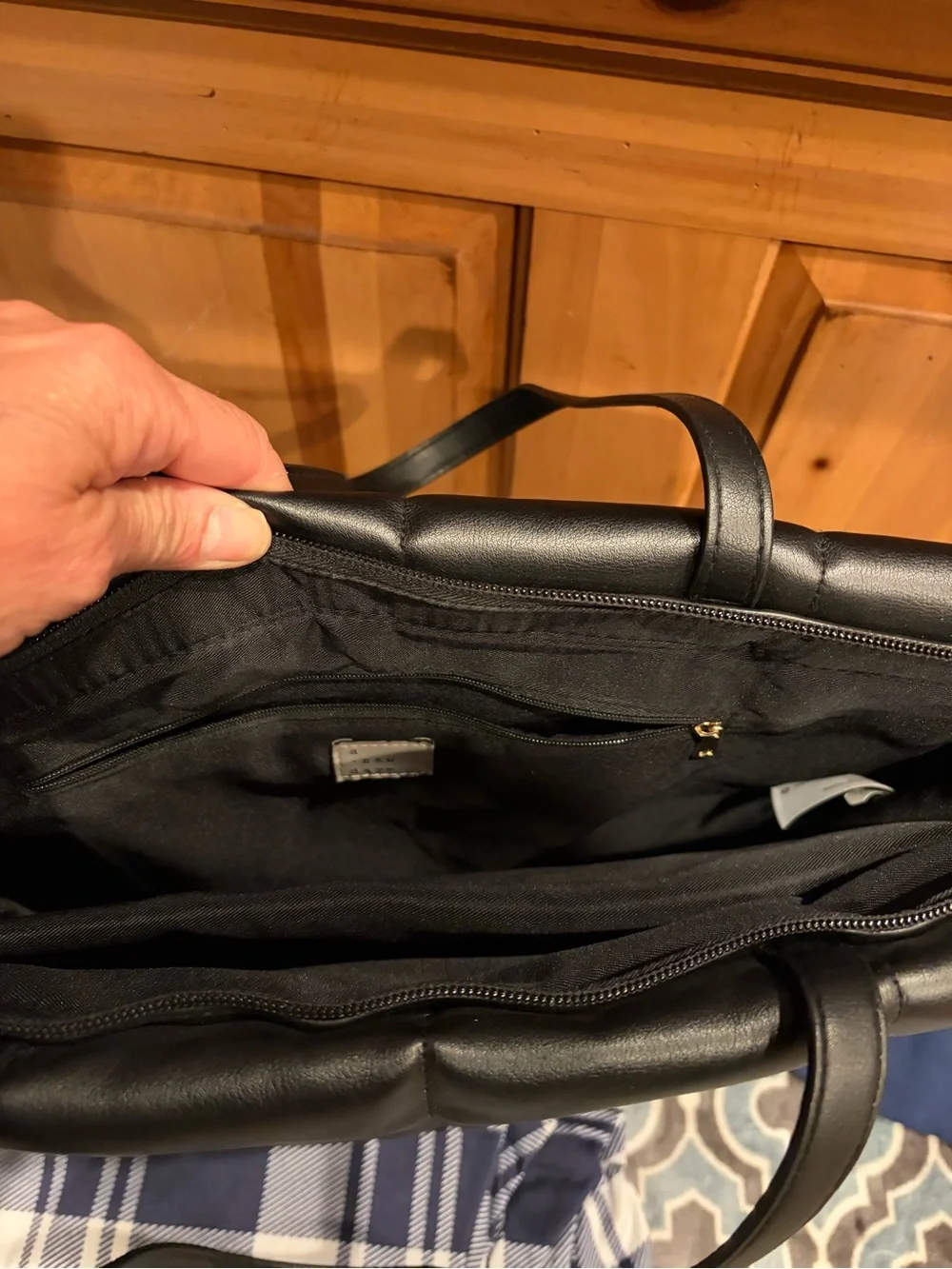 Black Quilted Tote Bag – Classic Everyday Carry